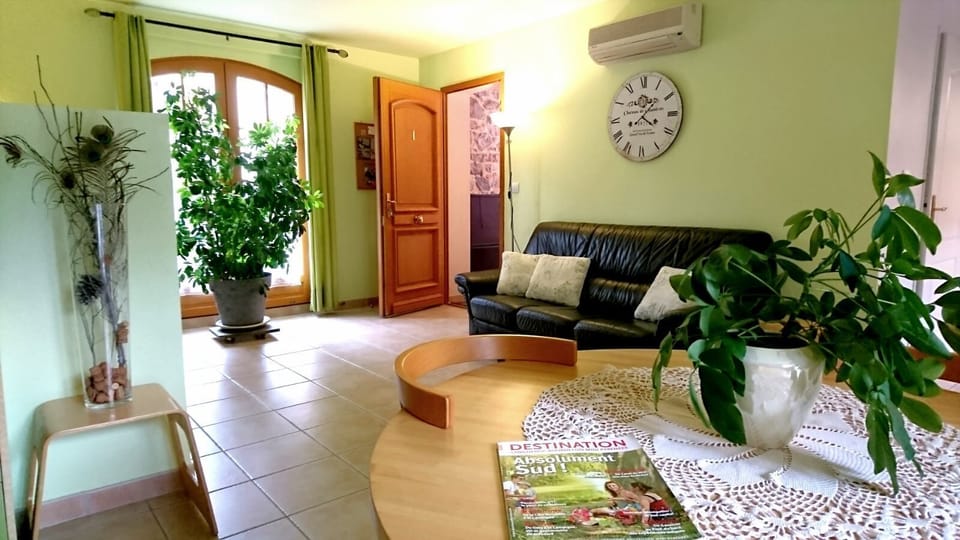 Studio (5 persons) | Living area