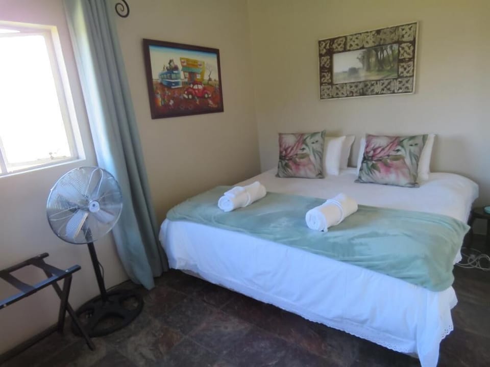 Egyptian cotton sheets, premium bedding, in-room safe