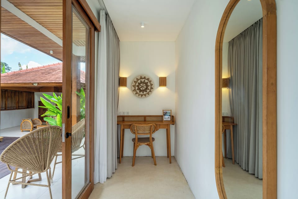 Exclusive Villa, Pool View | Interior
