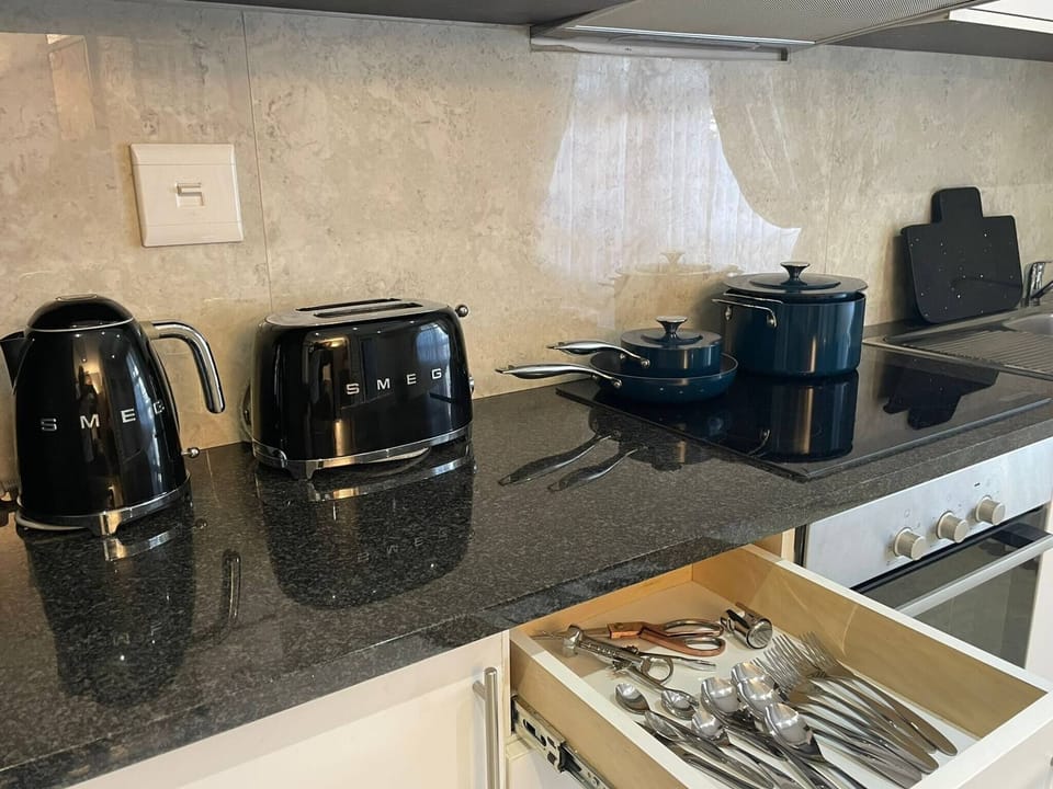 Apartment, 1 Bedroom | Private kitchen