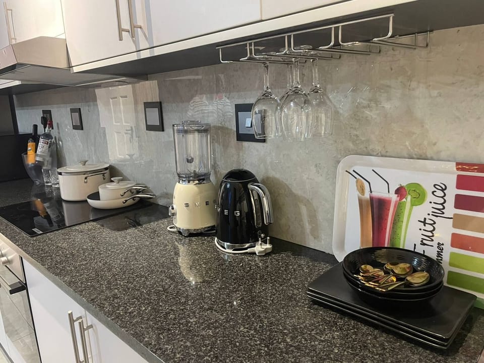 Apartment, 1 Bedroom | Private kitchen