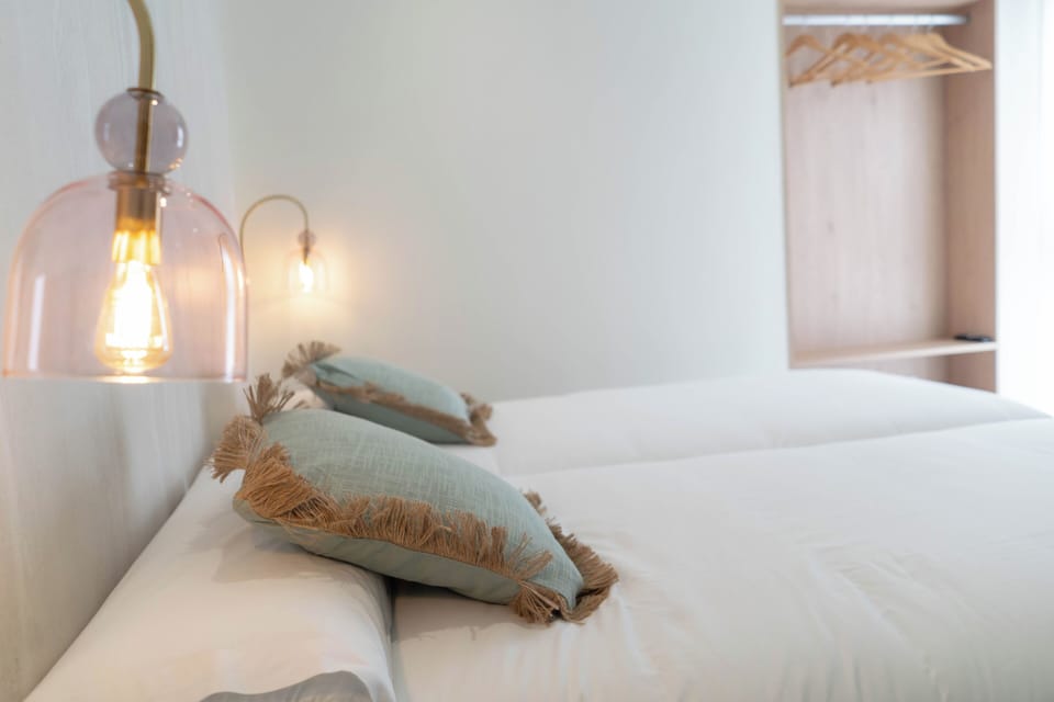 Deluxe Double or Twin Room, Patio | Desk, laptop workspace, free WiFi