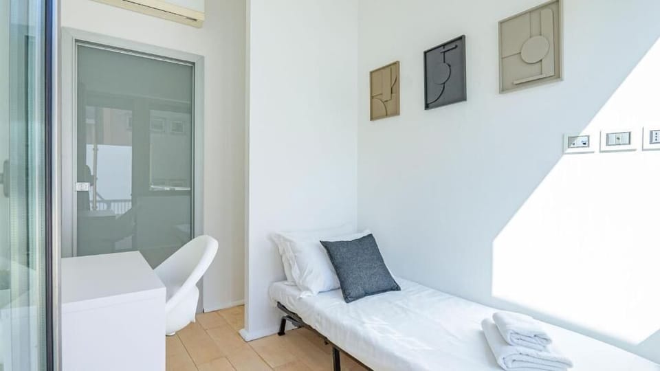 Apartment, Balcony, City View | Iron/ironing board, WiFi (free)