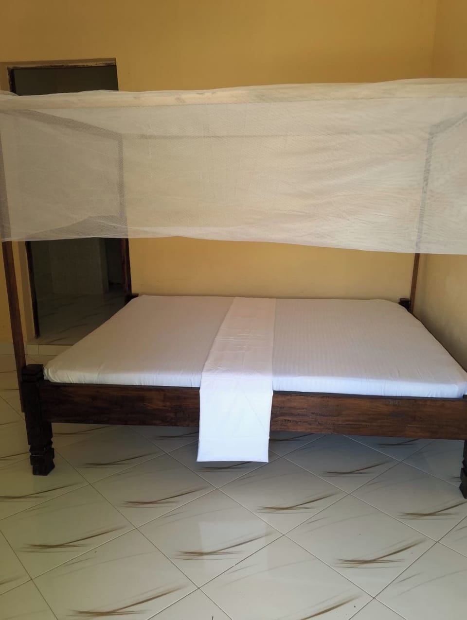 Standard Single Room | Free WiFi, bed sheets