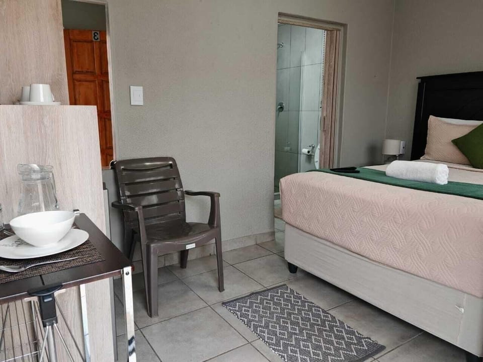 Basic Double Room | WiFi (free)