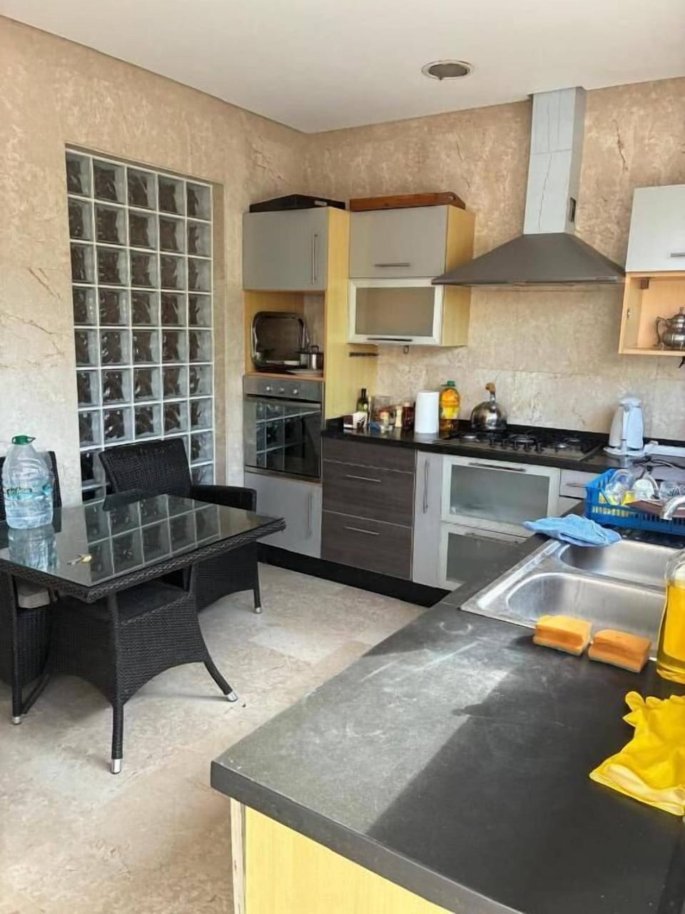 Fridge, stovetop, electric kettle, toaster