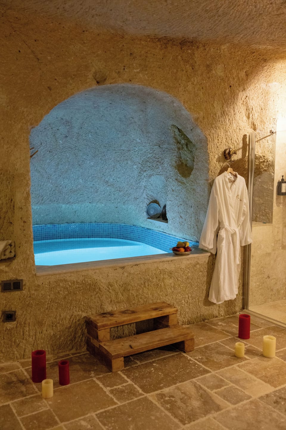 Luxury Double Room, Courtyard View | Bathroom | Free toiletries, bathrobes, slippers, soap