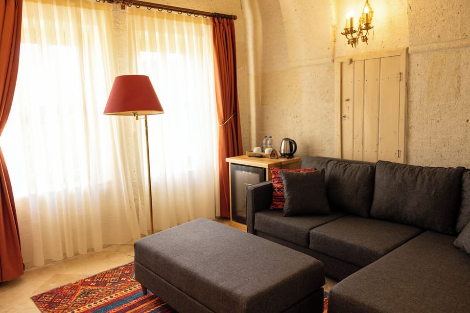 Family Triple Room, Courtyard View | Soundproofing, free WiFi