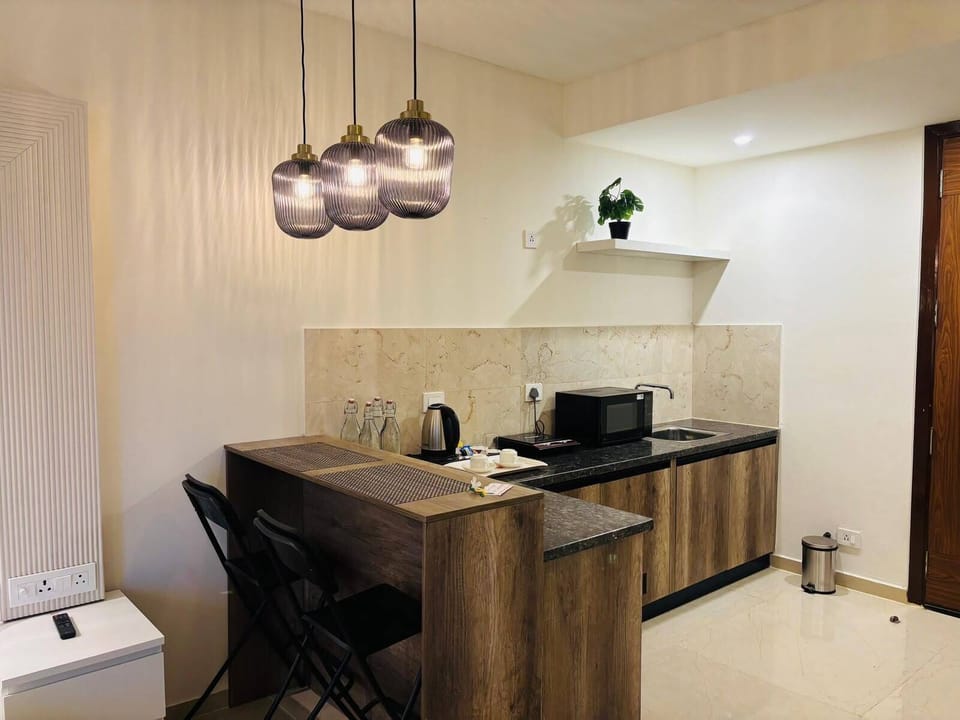 Comfort Double Room, Garden View | Private kitchen