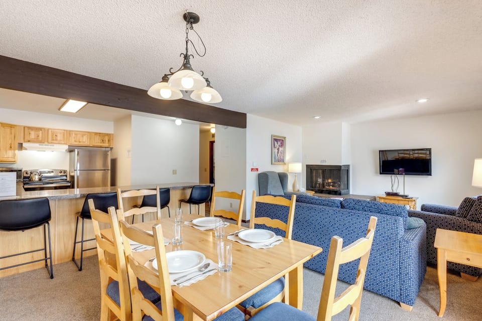 Apartment (3 Bedrooms) | Front of property