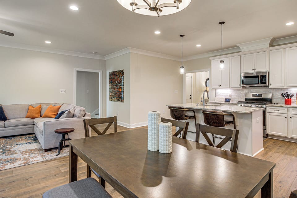 House (3 Bedrooms) | Interior