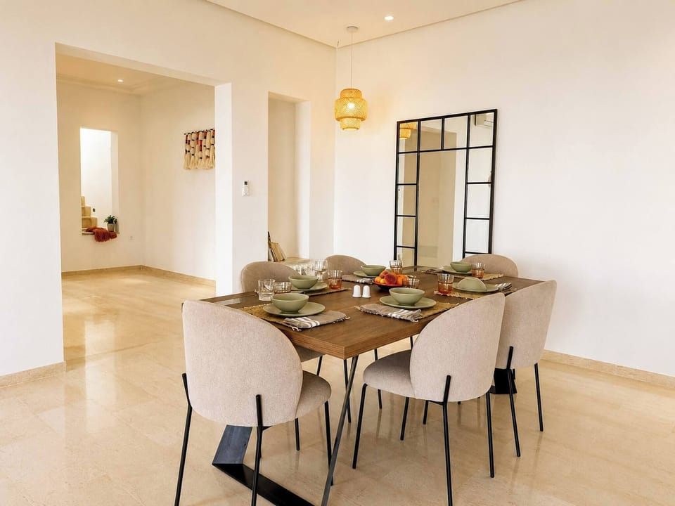 Villa, 3 Bedrooms, Private Pool, Pool View | Dining room