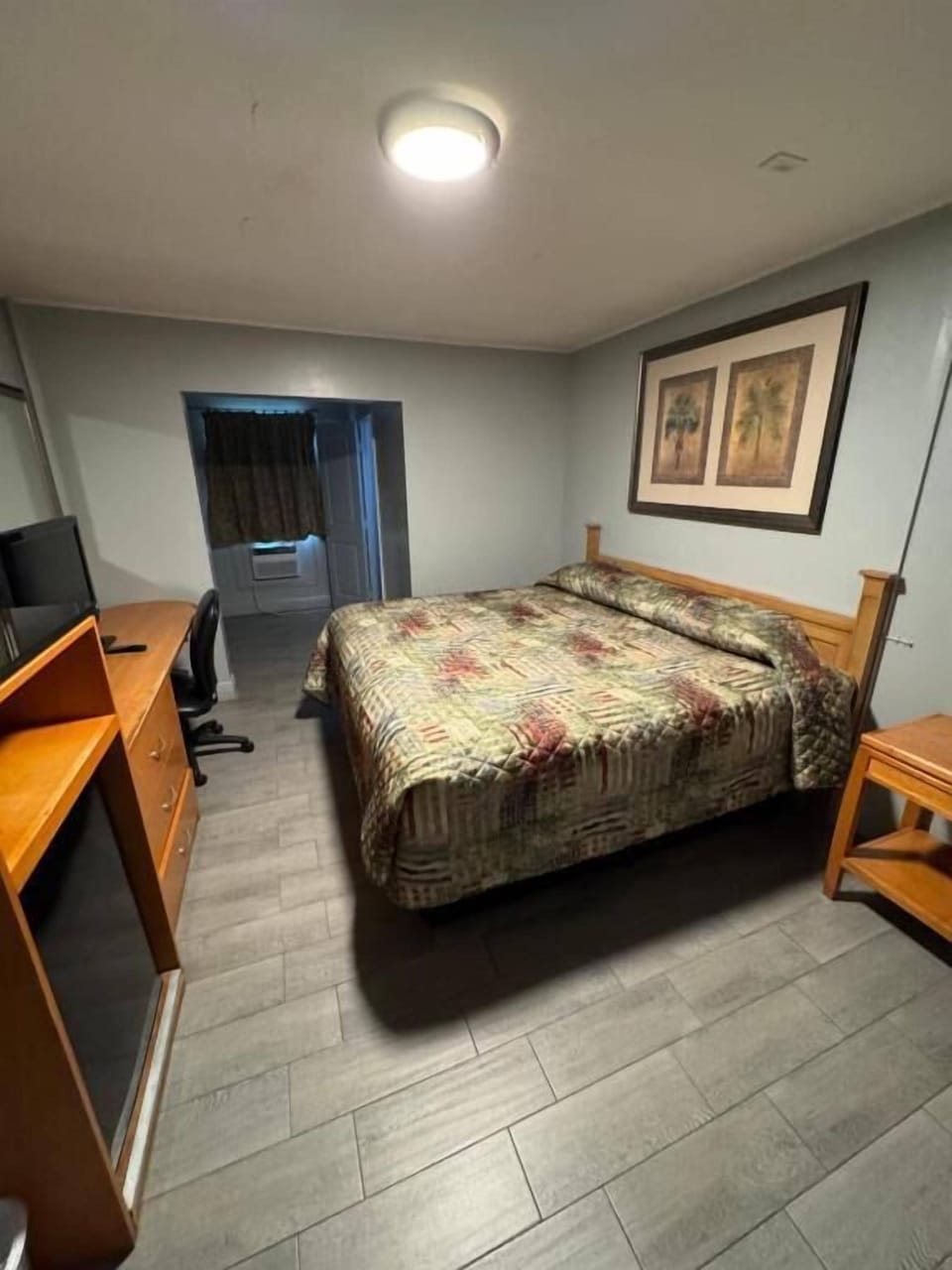 Deluxe Single Room, Non Smoking | Desk