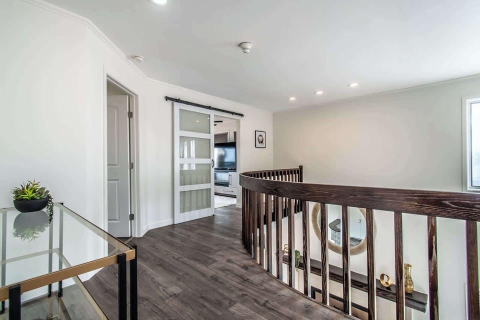 House, Multiple Beds, Pool Access, Ocean View (5249 Ocean) | Interior
