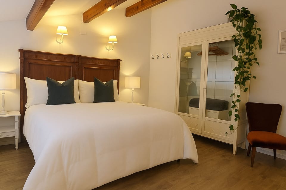 Double Room | Desk, laptop workspace, soundproofing, free WiFi