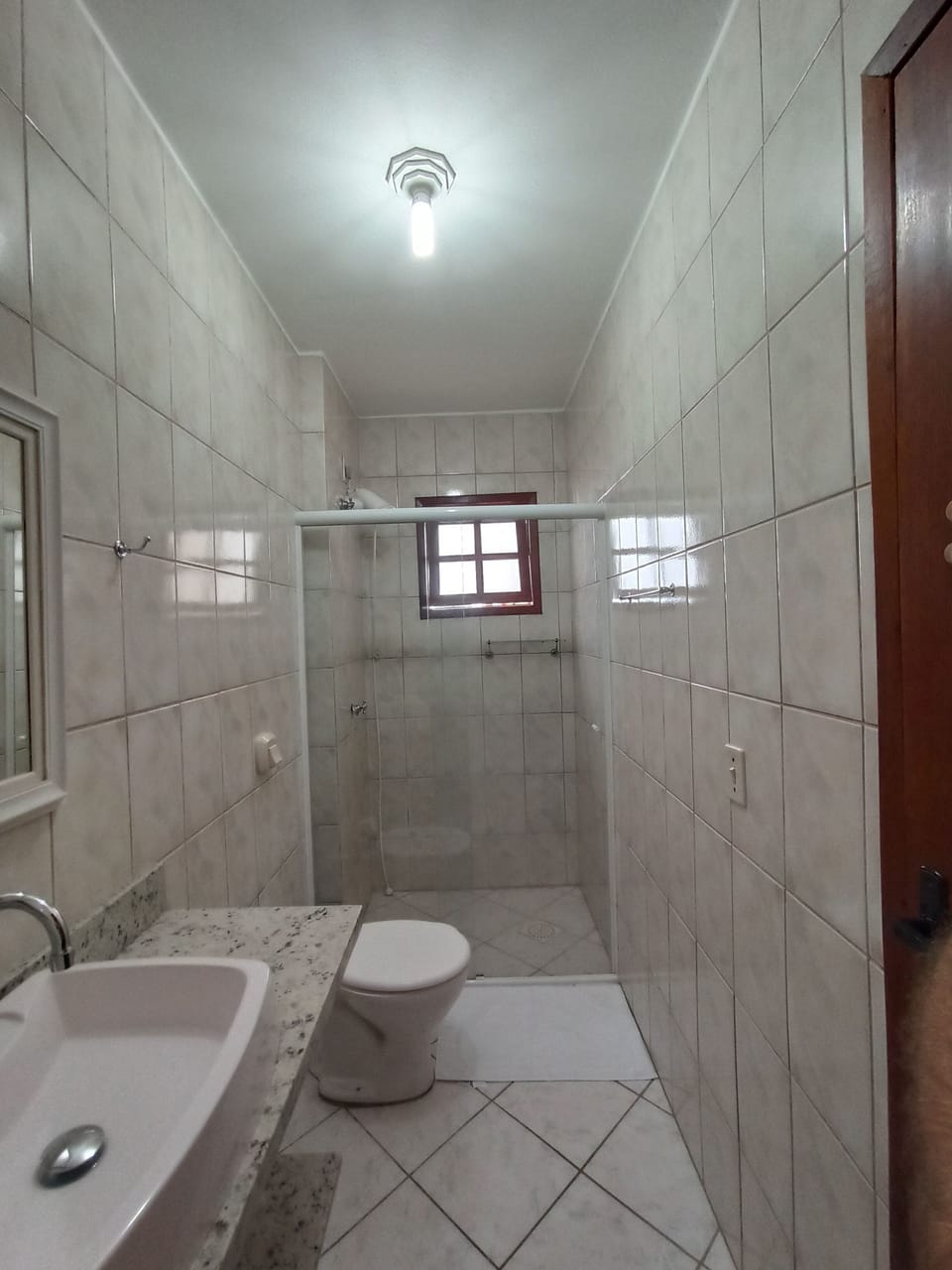 Quadruple Room | Bathroom | Shower, hair dryer, bidet