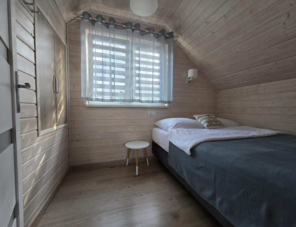 House | 2 bedrooms, iron/ironing board, individually furnished, bed sheets