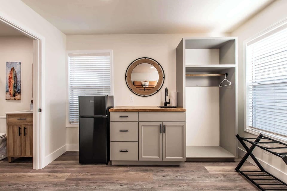 House, Multiple Beds, Hot Tub, Garden View (5826 Hinman) | Interior