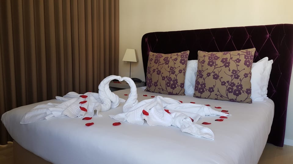 Superior Double Room | In-room safe, soundproofing, free WiFi, bed sheets