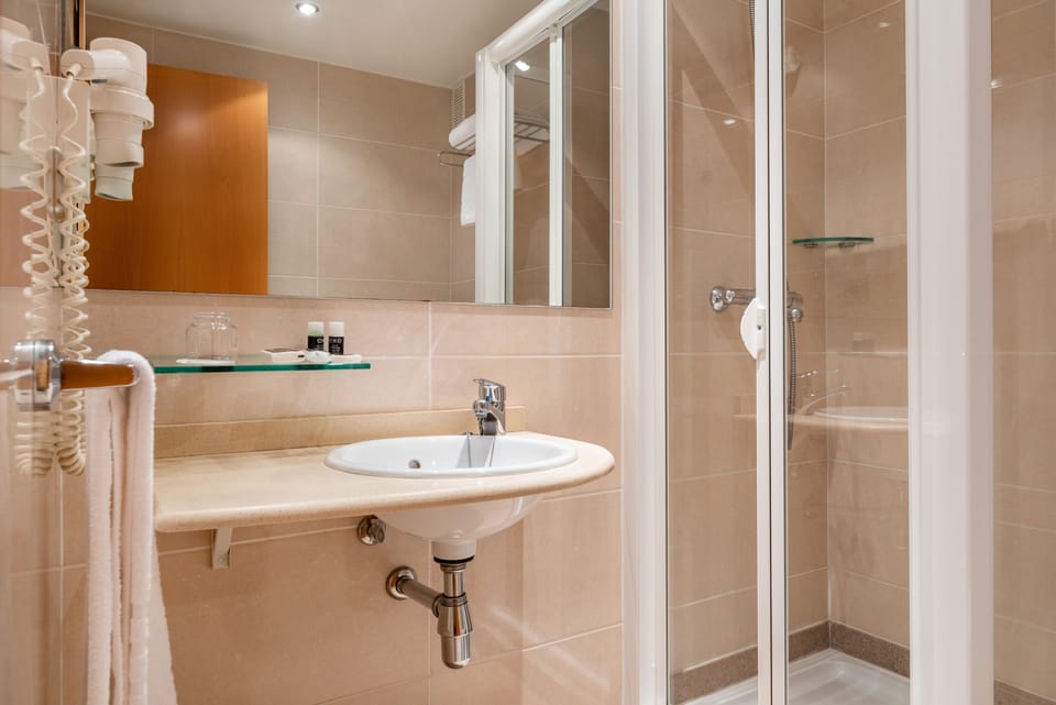 Minibar, in-room safe, desk, free cribs/infant beds