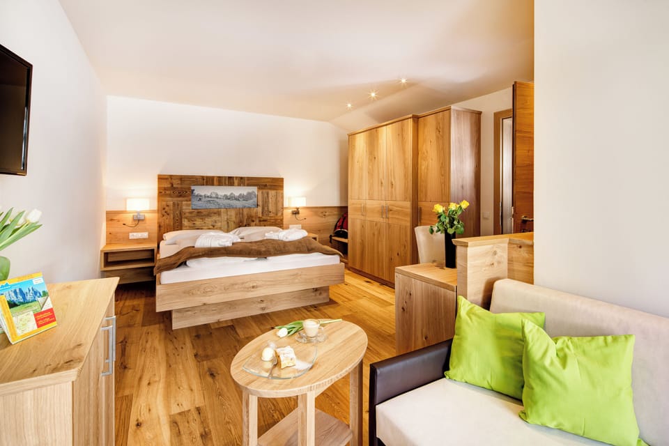 Deluxe Double Room, Balcony, Mountain View | In-room safe, soundproofing, free WiFi, bed sheets
