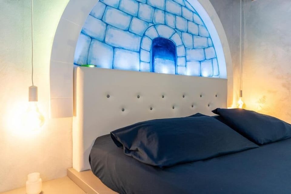 Deluxe Room, Private Pool | In-room safe, individually decorated, individually furnished
