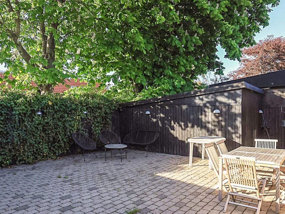 House | Outdoor dining