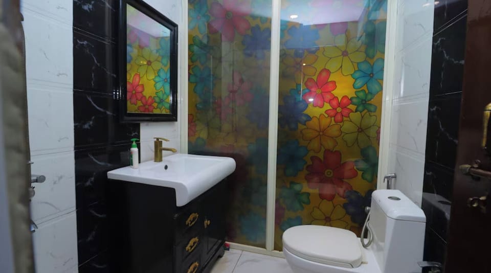 Comfort Apartment | Bathroom