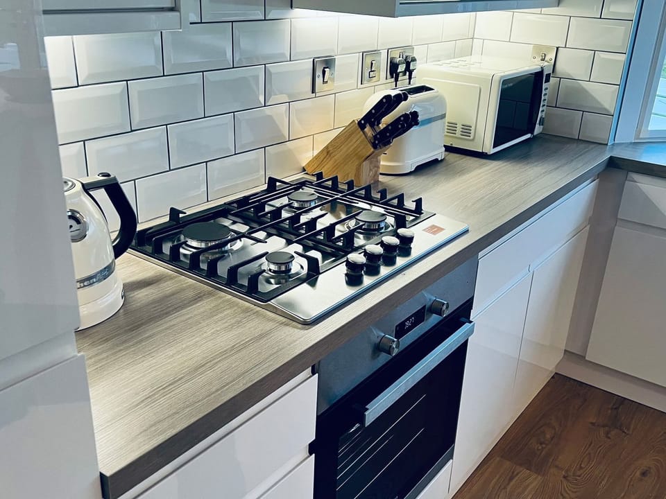 Dishwasher, cookware/dishes/utensils