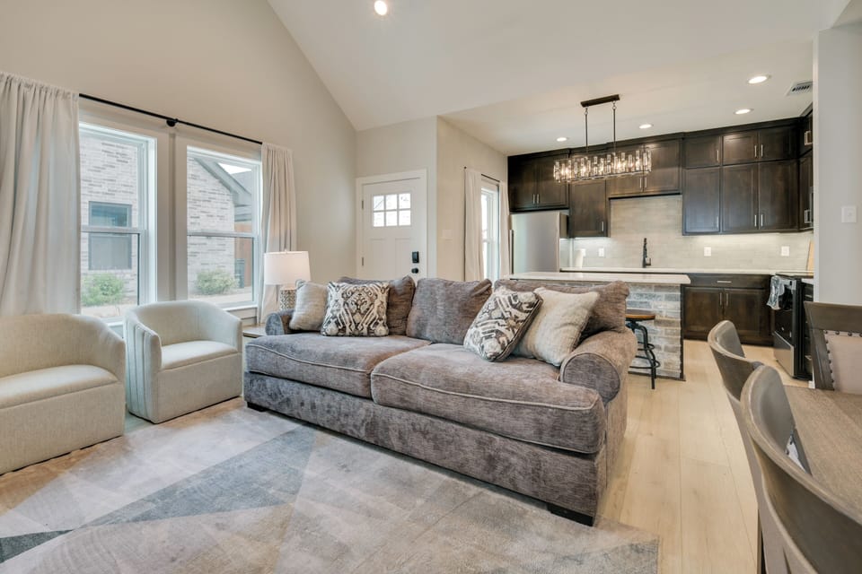House (2 Bedrooms) | Interior
