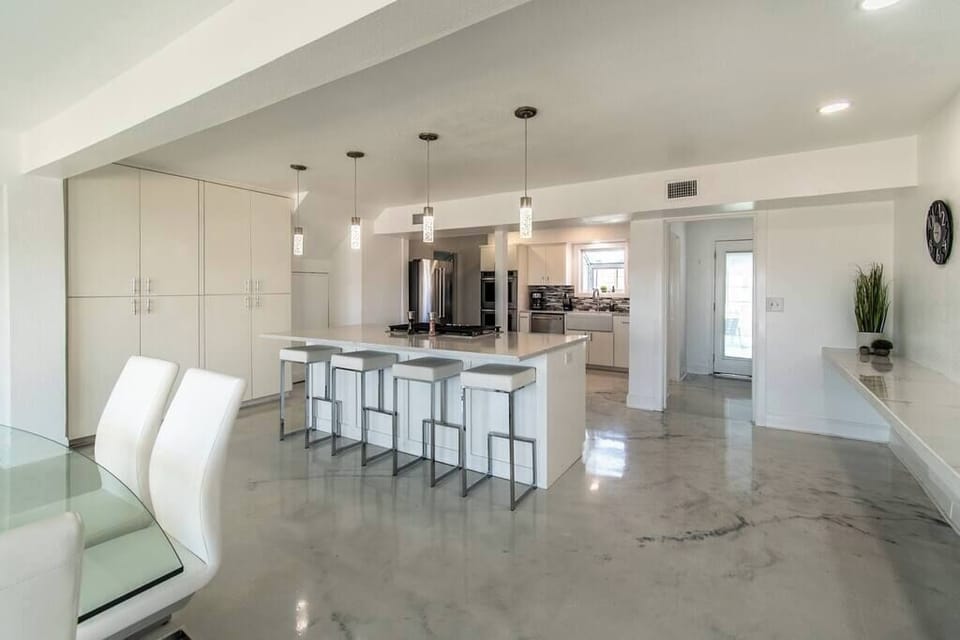 House, Multiple Beds, Pool Access, Ocean View (3553 Ocean) | Dining