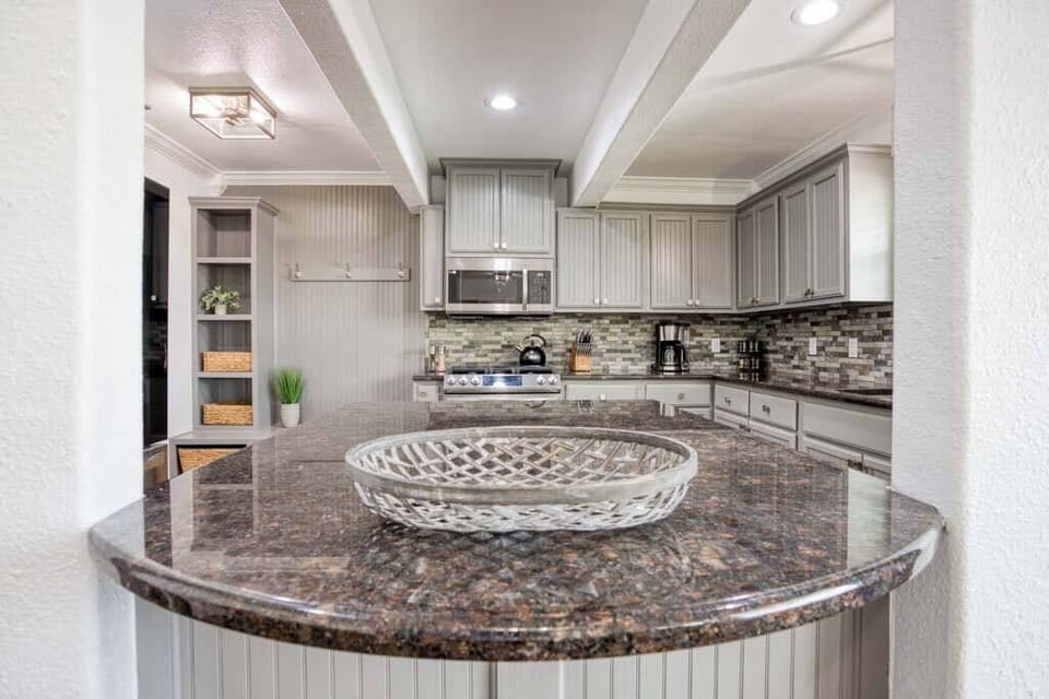 House, Multiple Beds, Pool Access, Partial Ocean View (100+4129Ocean) | Private kitchen