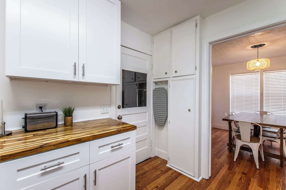 House, Multiple Beds, Kitchen, Garden View (4317 Harry) | Interior