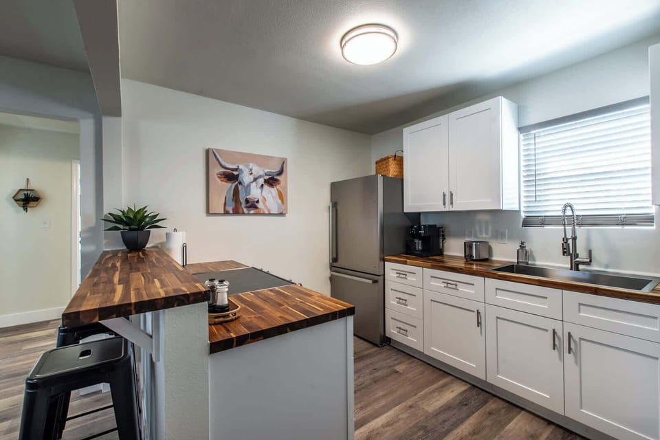 House, Multiple Beds, Kitchen, Garden View (4209 Avalon) | Private kitchen