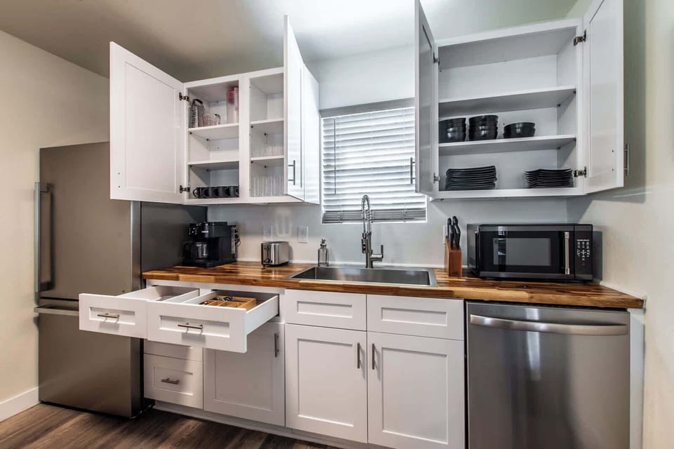 House, Multiple Beds, Kitchen, Garden View (4209 Avalon) | Private kitchen