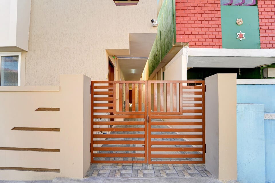 House | Reception