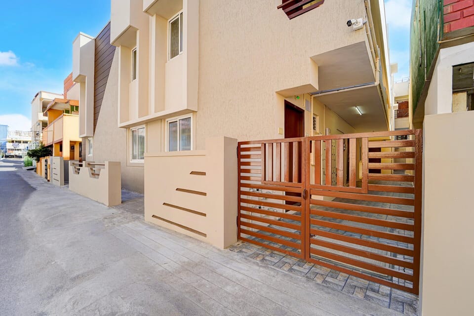 House | Reception