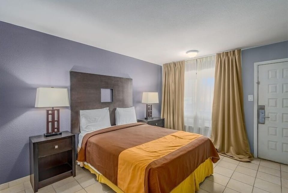 Standard Single Room, 1 Queen Bed | Free WiFi