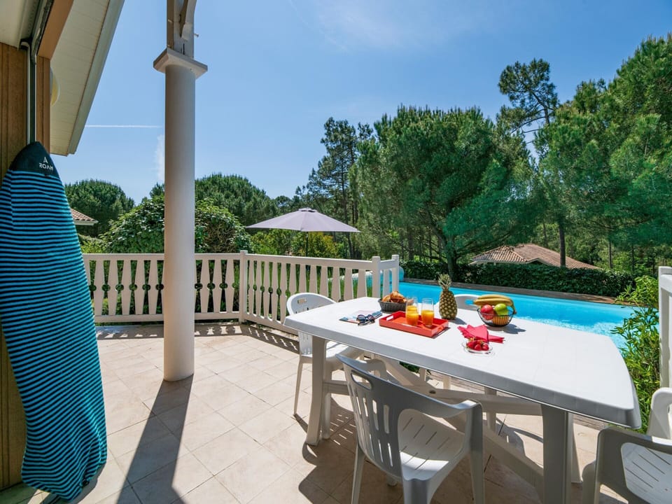 Villa | Balcony
