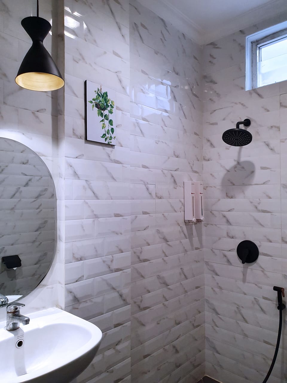 Deluxe Double Room | Bathroom shower
