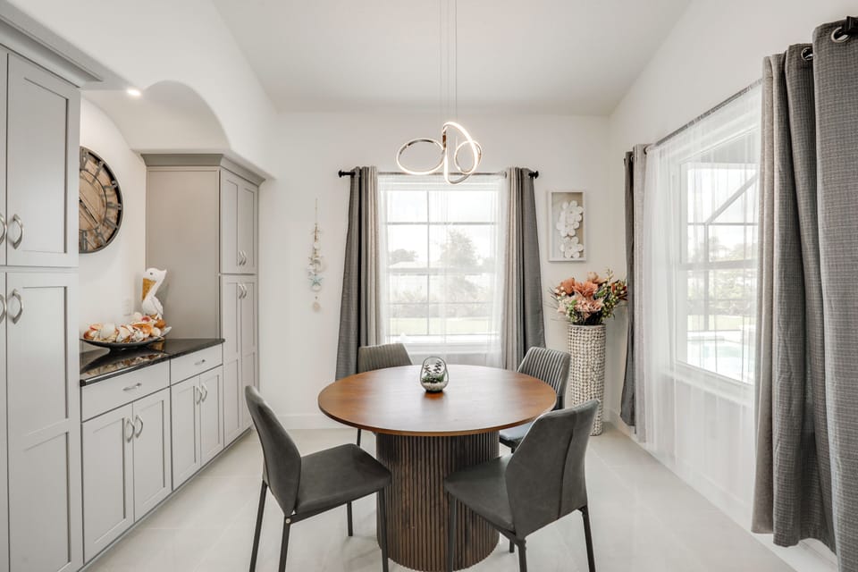 House (4 Bedrooms) | Interior