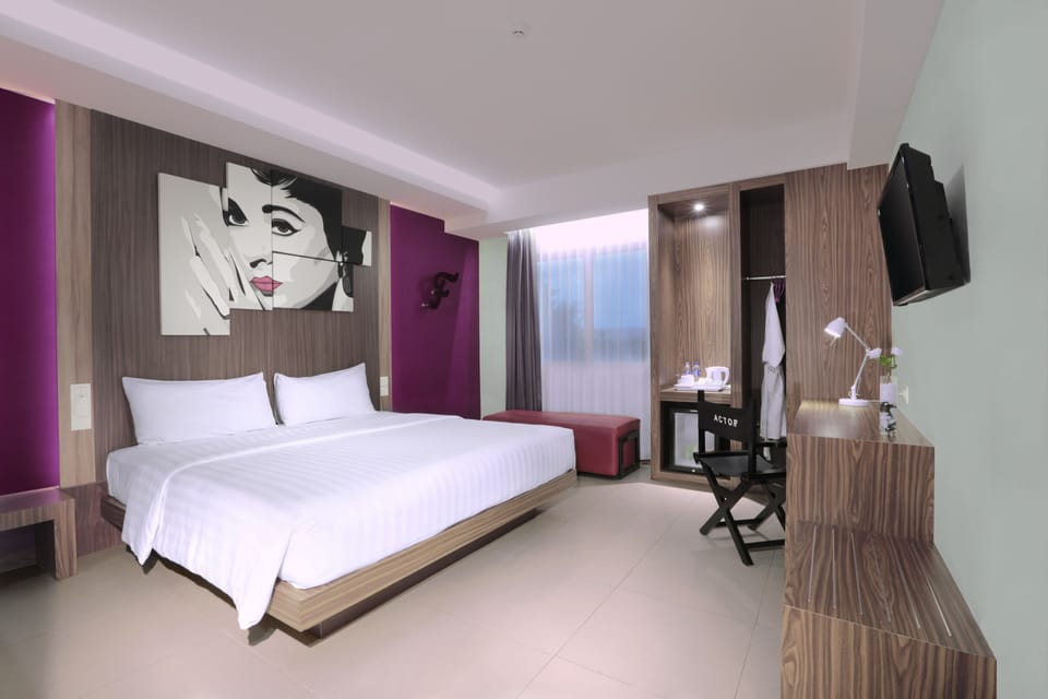 Executive Double Room | Premium bedding, in-room safe, WiFi (free), bed sheets
