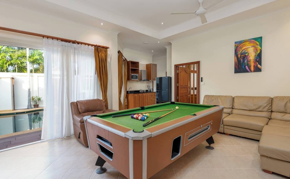 Villa, 4 Bedrooms, Private Pool, Pool View | Game room