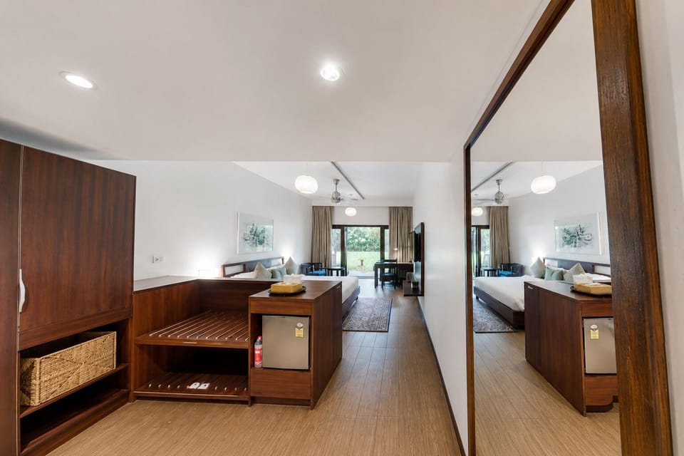 Luxury Studio, Balcony, Garden View | In-room safe, WiFi (free)