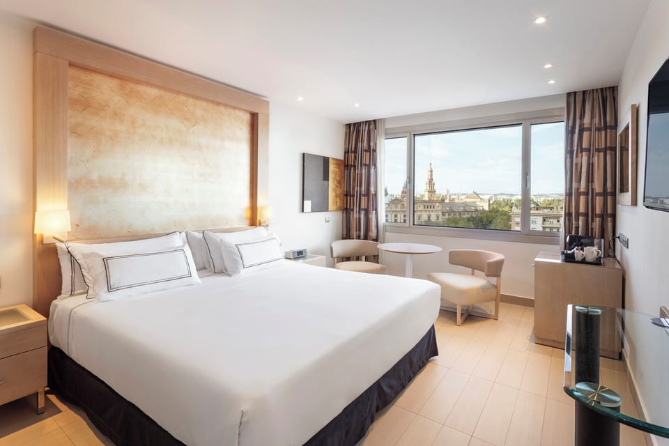 Room (Melia The Level) | Premium bedding, minibar, in-room safe, desk