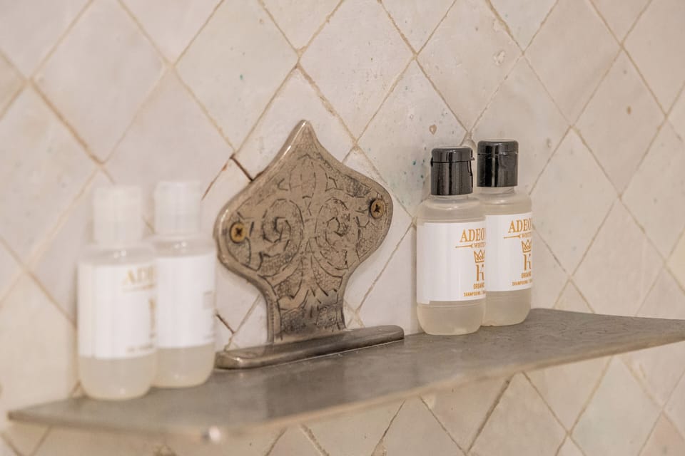 Family House | Bathroom | Hair dryer, towels, soap, shampoo