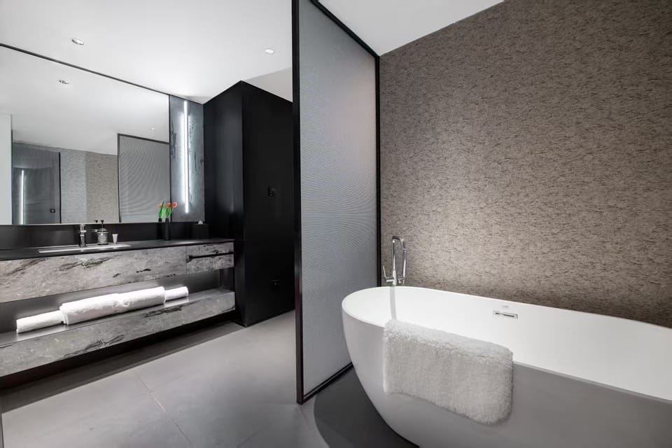 Classic Double Room | Bathroom | Shower, hair dryer, slippers, towels