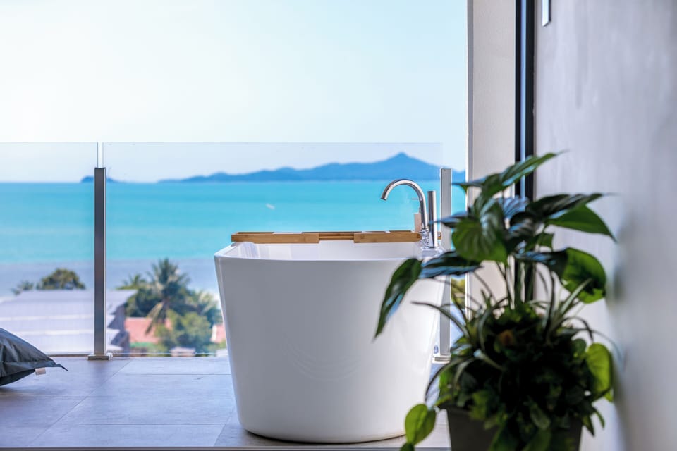 House, Balcony, Sea View | Bathroom | Free toiletries, hair dryer, bathrobes, slippers