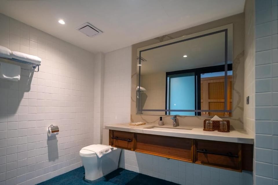 Slippers, bidet