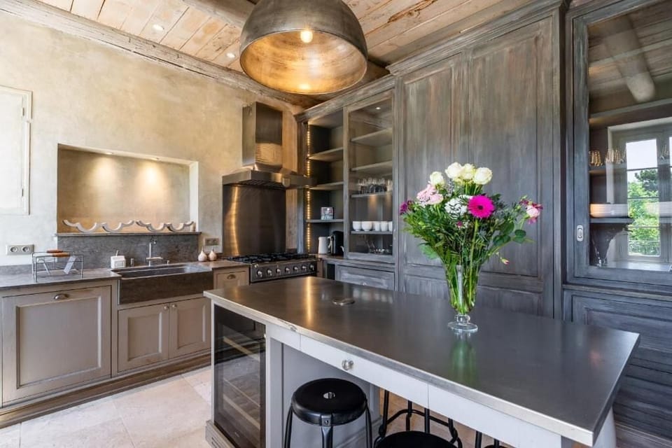 Deluxe House, Garden View | Private kitchen | Espresso maker, coffee/tea maker, electric kettle, toaster